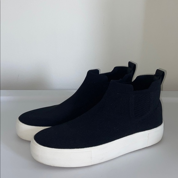 Knit Shoes - Picture 3 of 7